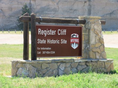Register Cliffs entrance sign